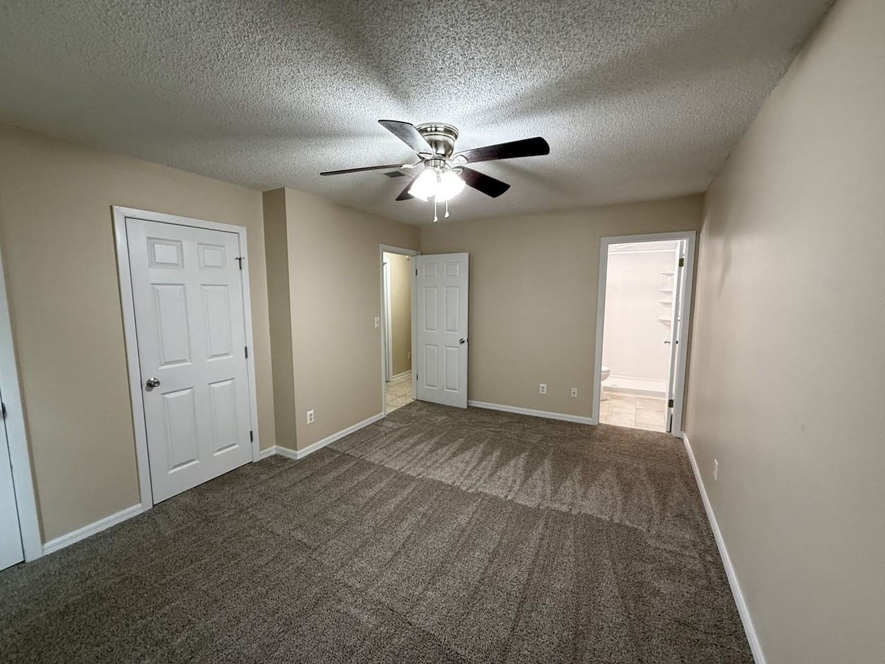 7724 Rustling Pines Dr - Photo 5 of 18