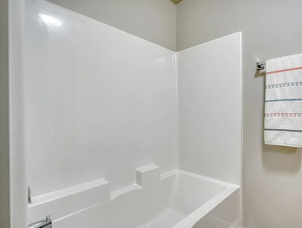 2015 Lawrence Ln #2006 - Photo 5 of 50