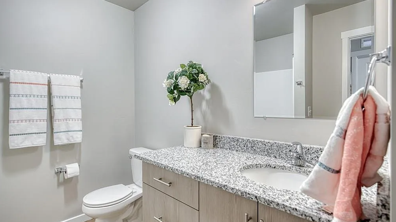 2015 Lawrence Ln #2006 - Photo 6 of 50