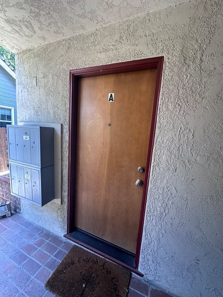 1221 W St - Photo 3 of 13