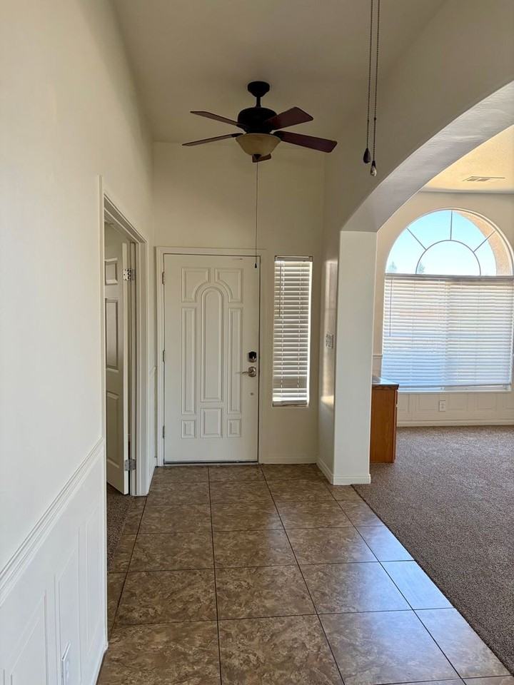 118 Emerald Isle Way - Photo 2 of 35