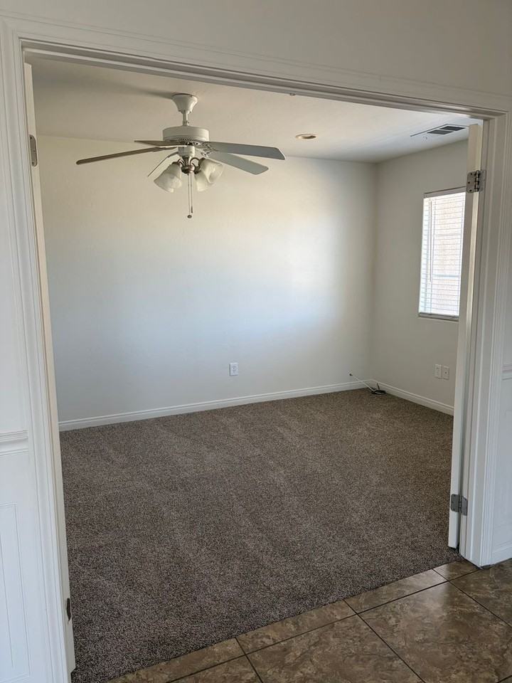 118 Emerald Isle Way - Photo 6 of 35