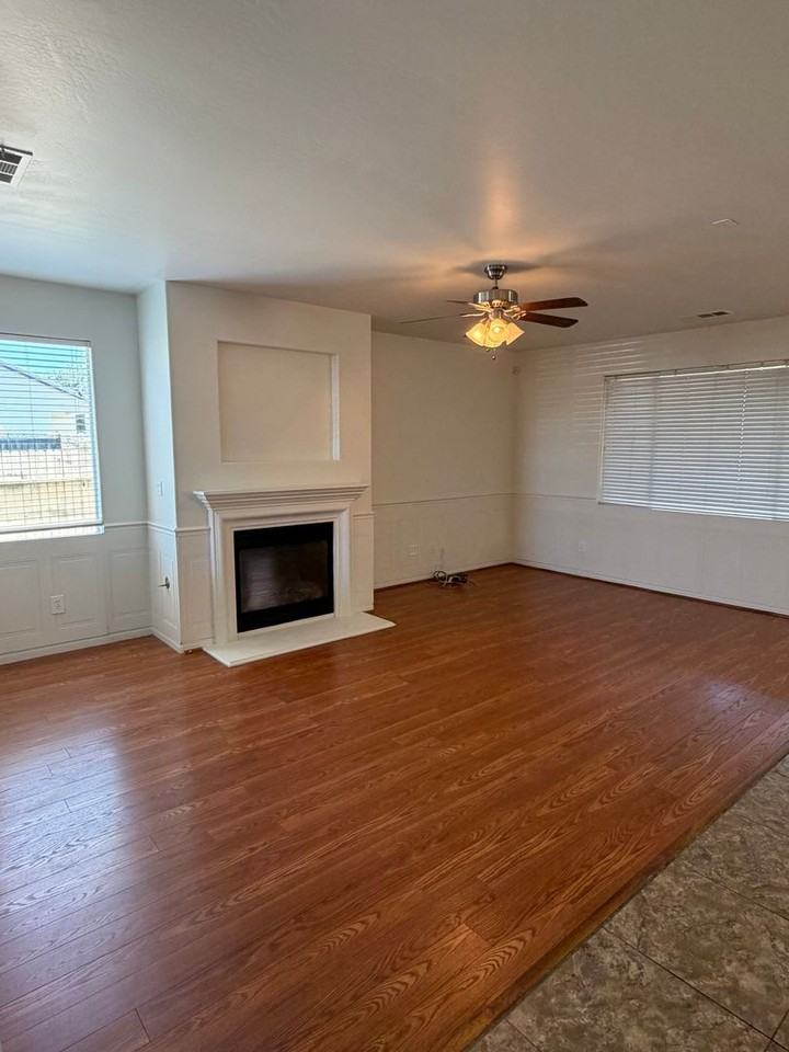 118 Emerald Isle Way - Photo 7 of 35