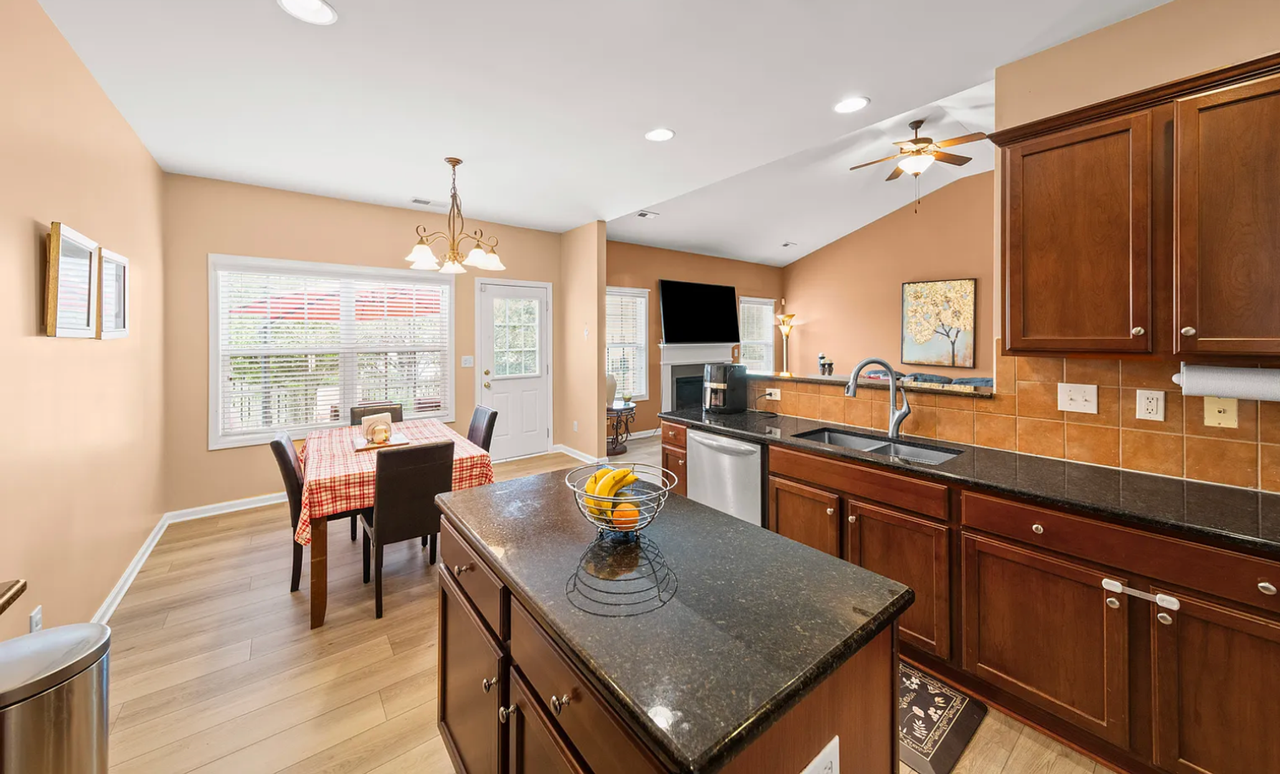 9693 Laurie Ave Nw - Photo 7 of 13