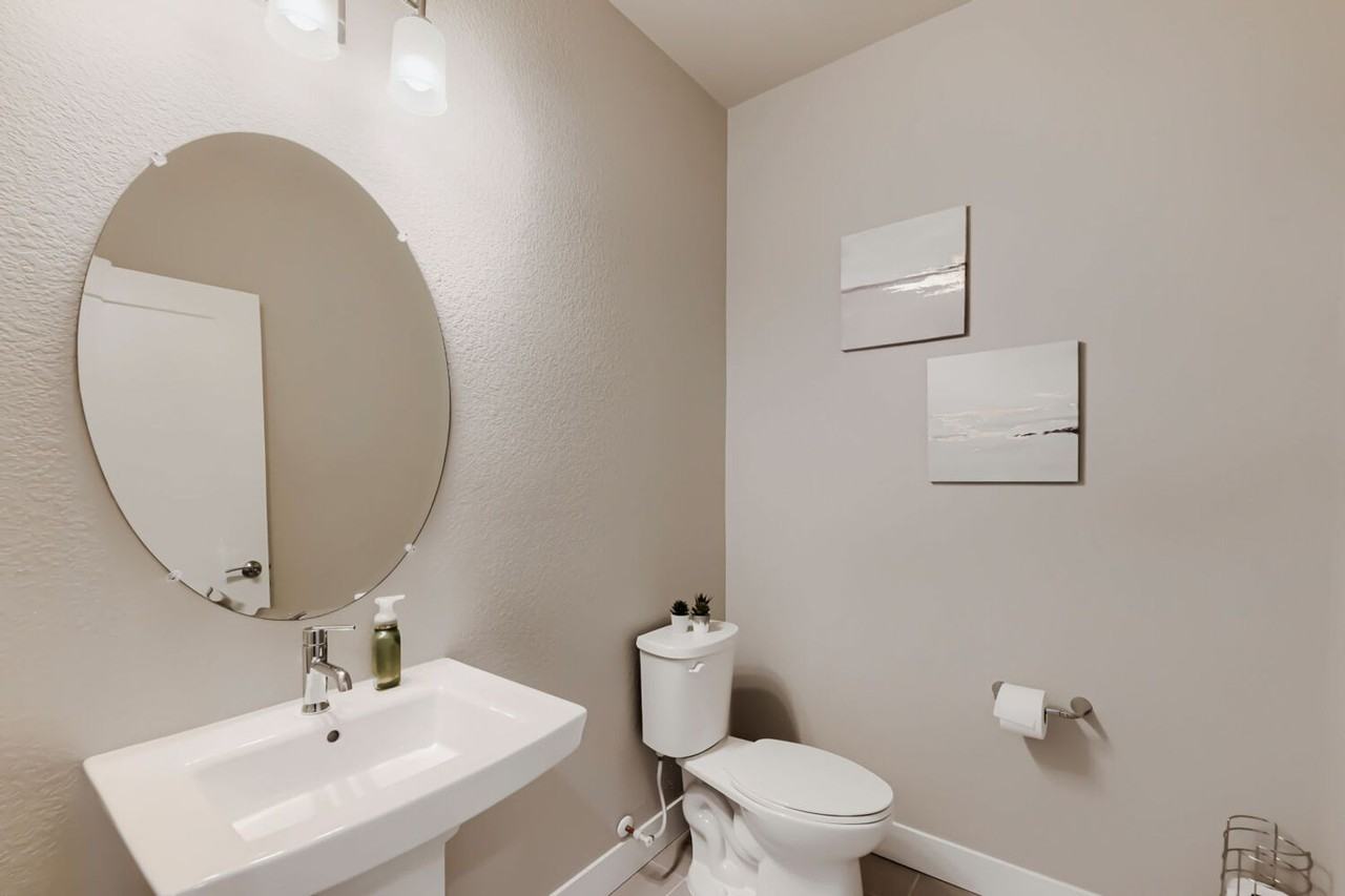 9860 E 62nd Ave - Photo 7 of 28