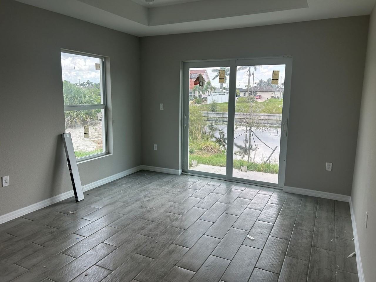 1402 Nw 11th Ter - Photo 5 of 6