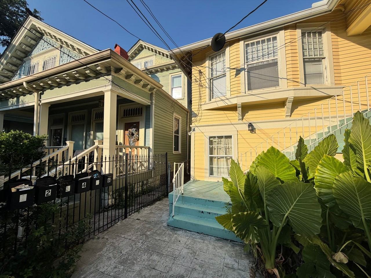 1921 General Taylor St - Photo 2 of 7