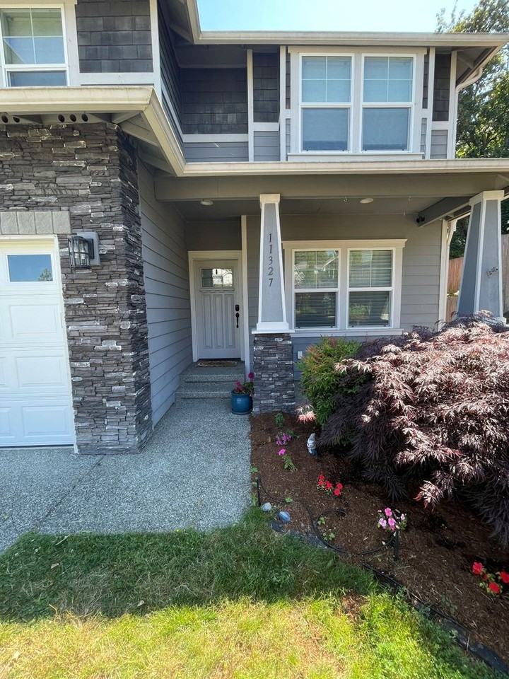 11327 58th Ave Se - Photo 3 of 40
