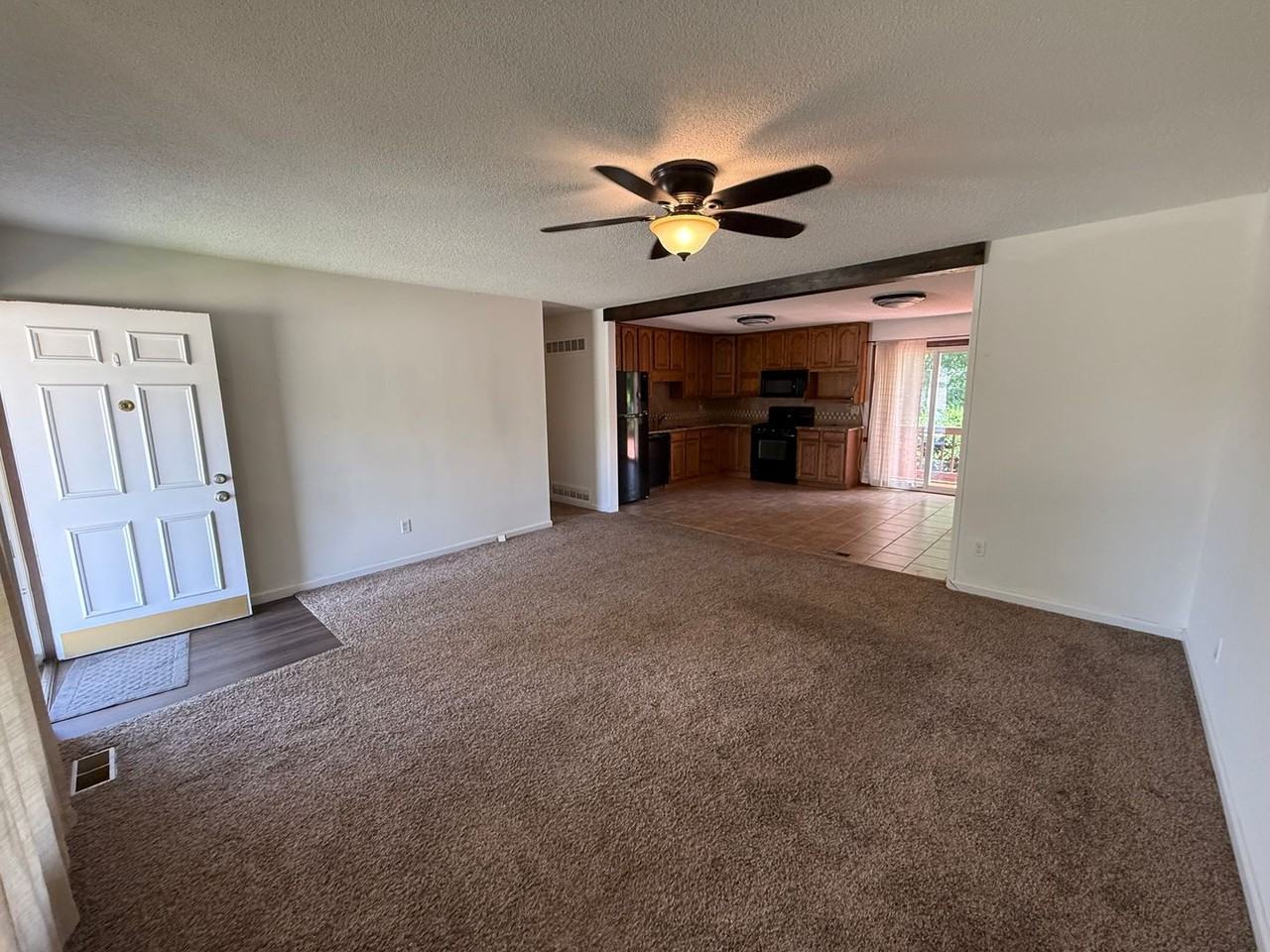 5360 Glencullen Way - Photo 6 of 37