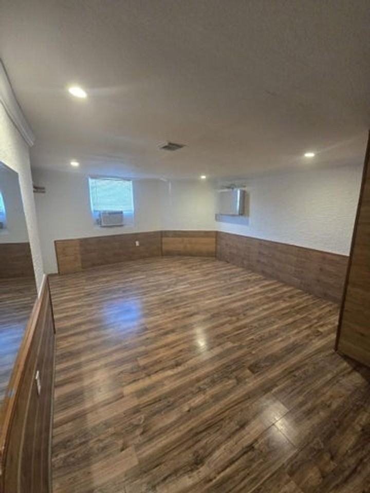 5431 Nw 30th Ave - Photo 3 of 11
