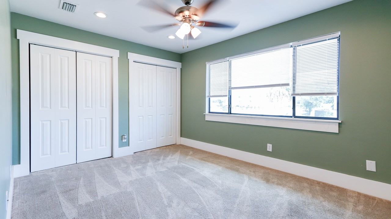 6475 Oakshore Dr #1 - Photo 4 of 6