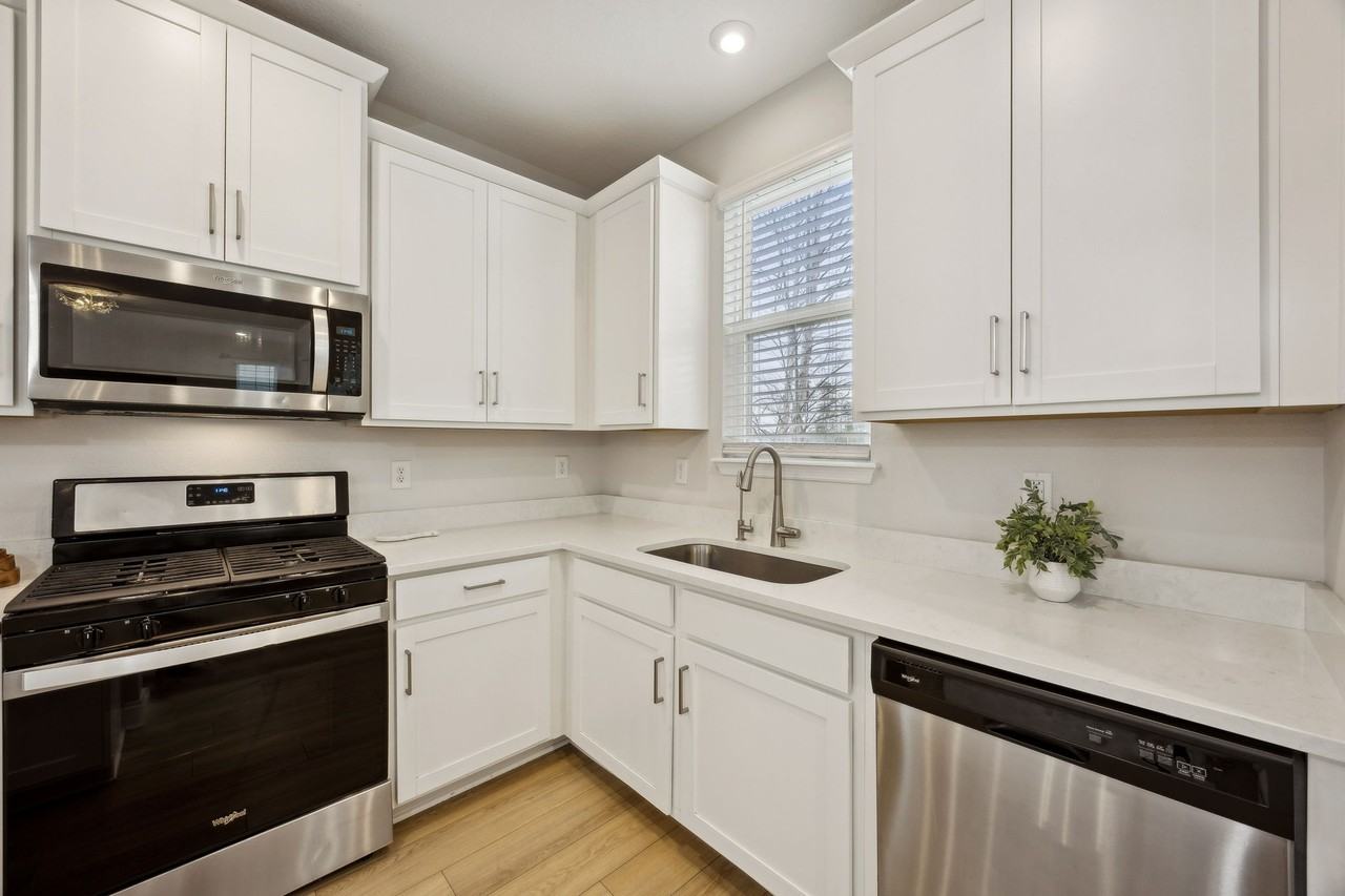 141 Redbud Ln #1 - Photo 6 of 24