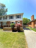 featured image of 833 Assiniboine Cres #1