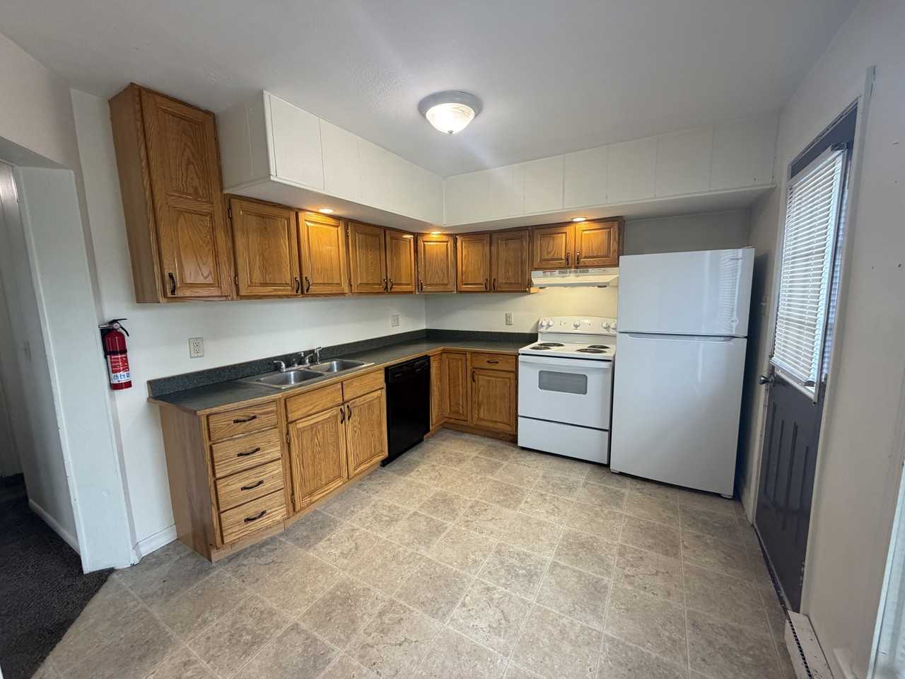 832 832 1/2 Rush Avenue, Bellefontaine, OH, United States - Photo 4 of 14