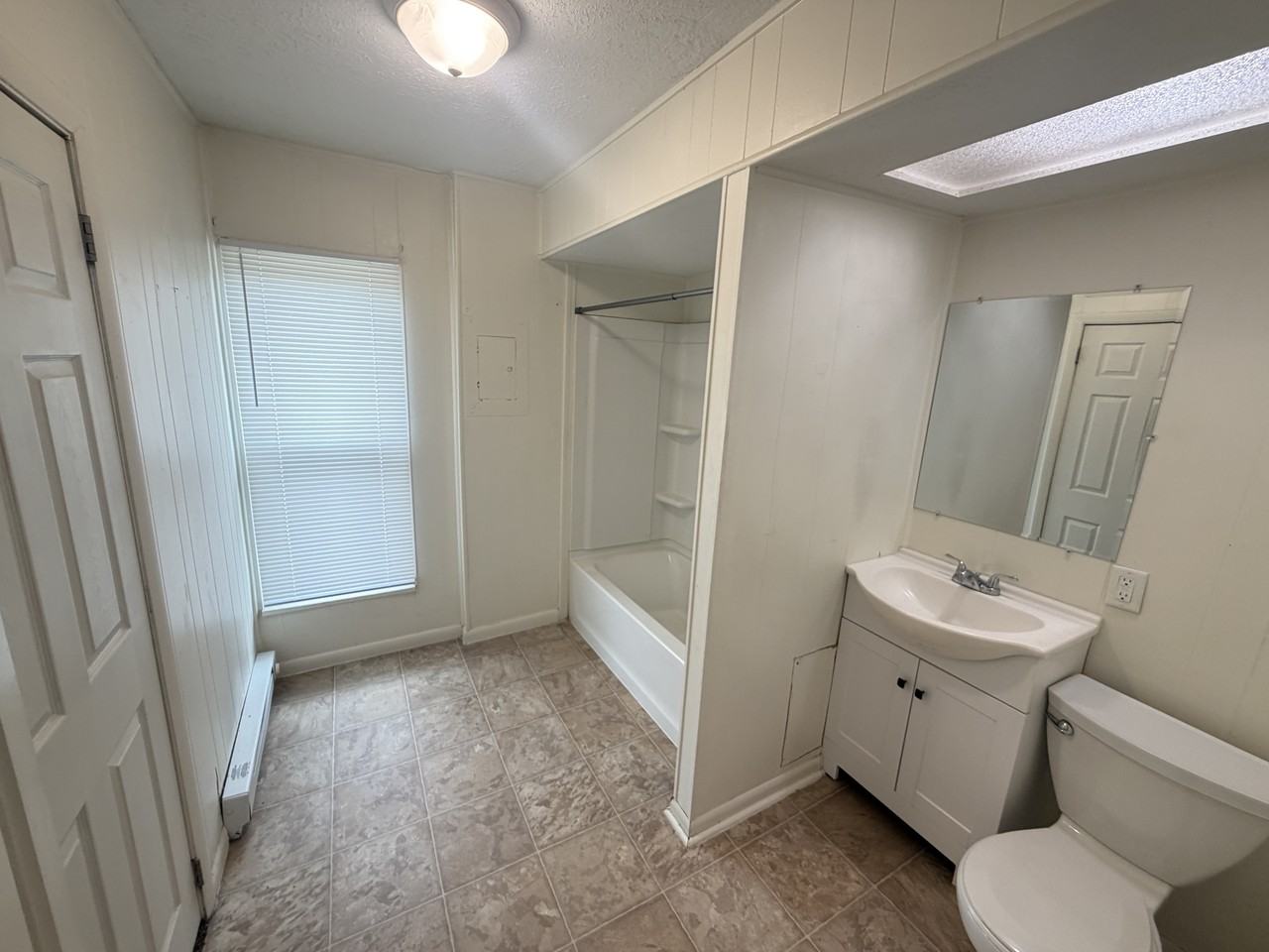 832 832 1/2 Rush Avenue, Bellefontaine, OH, United States - Photo 6 of 14