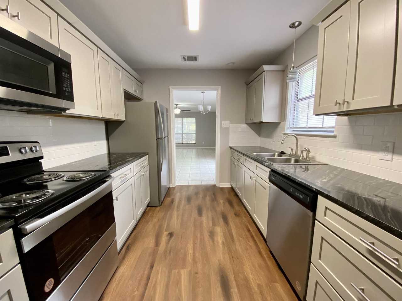 6824 Edmond Ave - Photo 2 of 14
