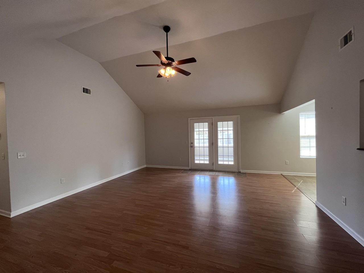 206 N Bridgeport Dr #1 - Photo 3 of 9