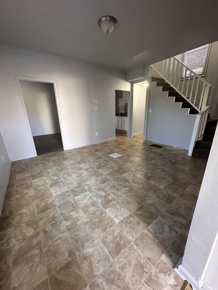 558 Holbrook St #1 - Photo 2 of 18