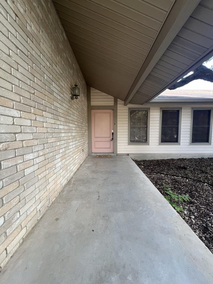 9123 Alpine Trail St #1 - Photo 5 of 50