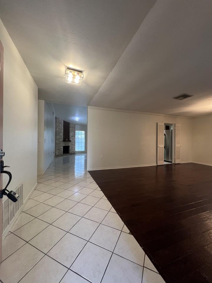 9123 Alpine Trail St #1 - Photo 6 of 50