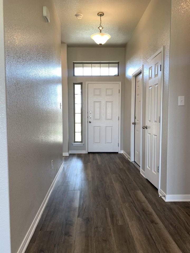 1329 Aurora Grove Bnd #1 - Photo 3 of 20