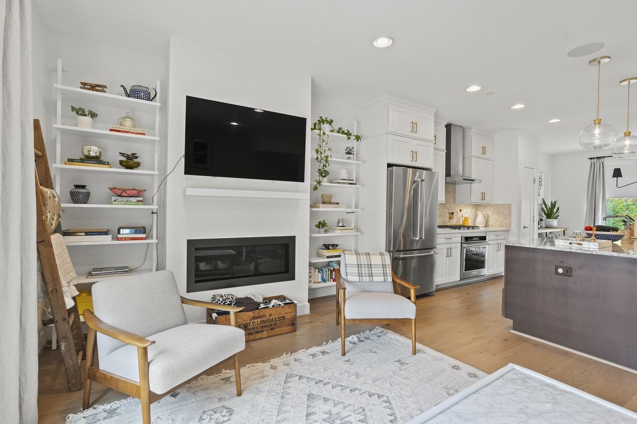1602 Beason St #1 - Photo 6 of 25