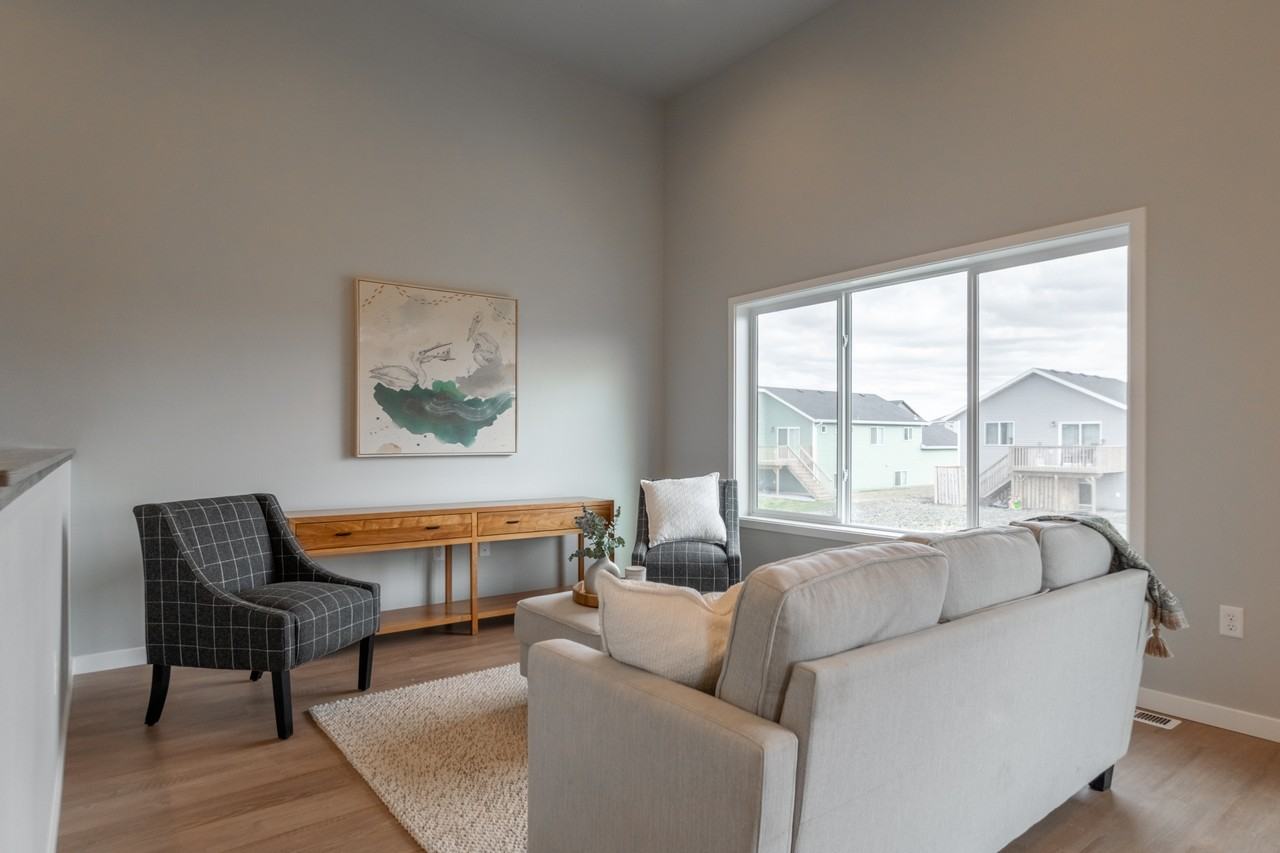 1129 Jill Dr W #1 - Photo 4 of 11