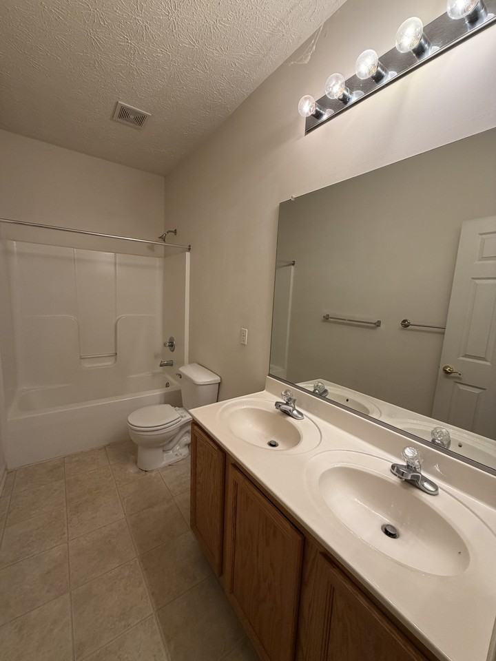 9008 Executive Club Dr #1 - Photo 6 of 18