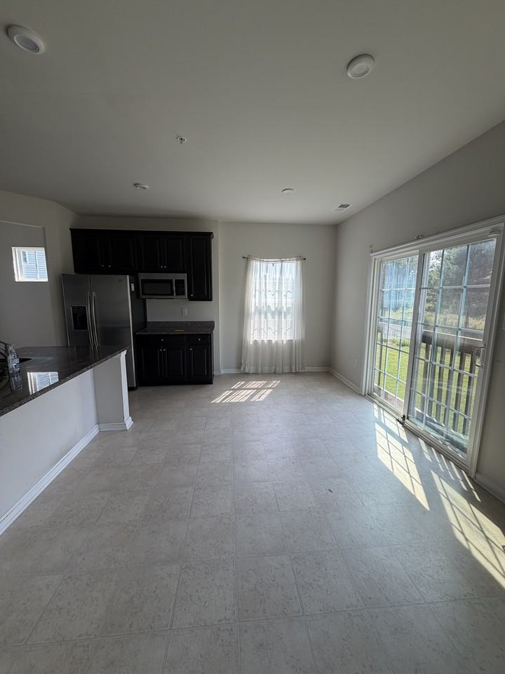 9518 Royal Tern Dr #1 - Photo 6 of 23