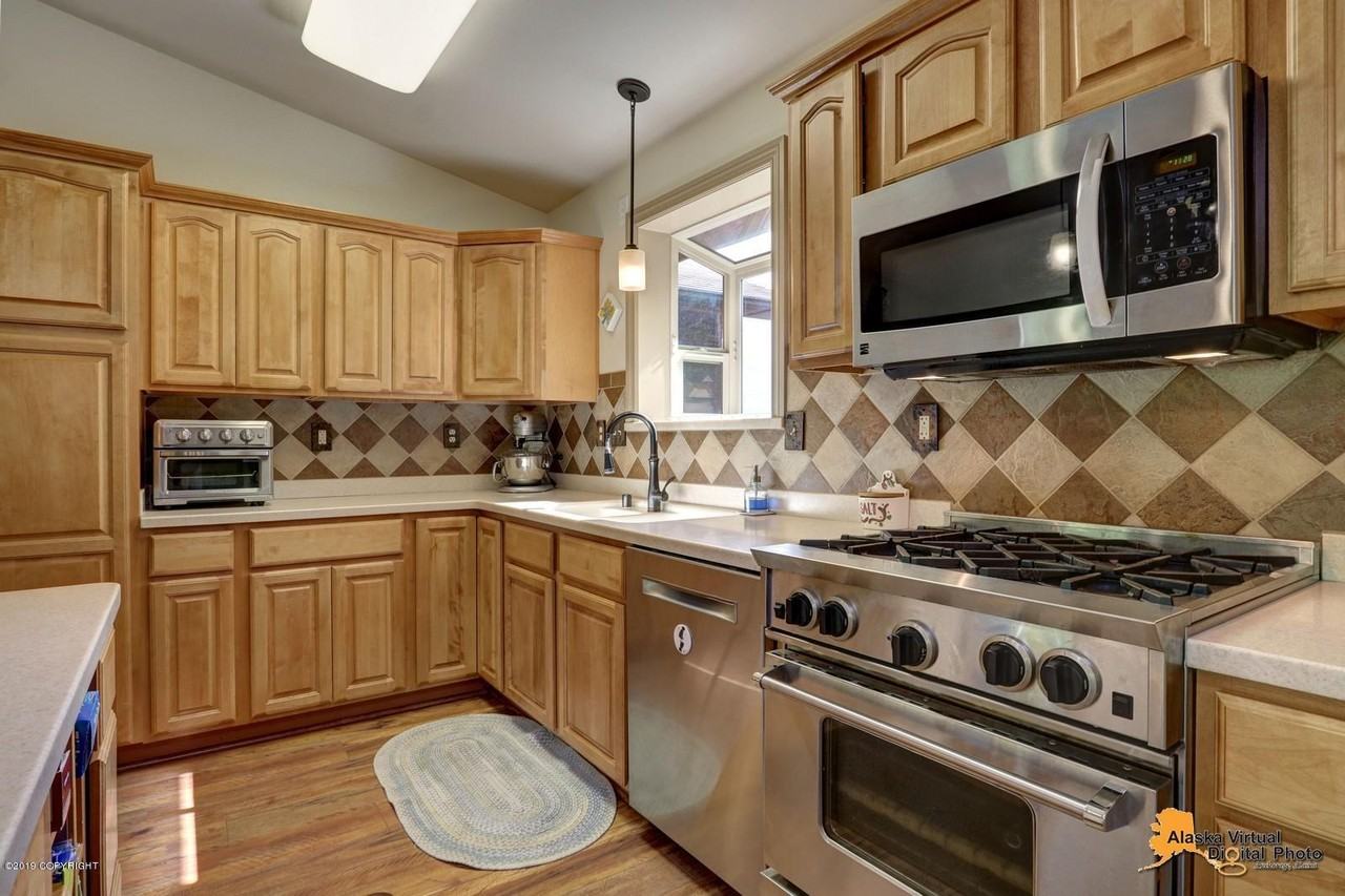 21530 Rushing River Cir #1 - Photo 3 of 10