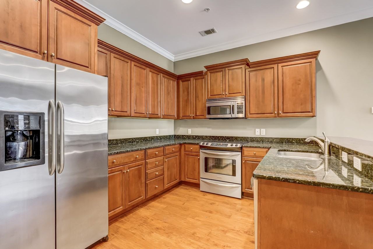 425 East McDonough StreetUnit 101 #101 - Photo 6 of 27
