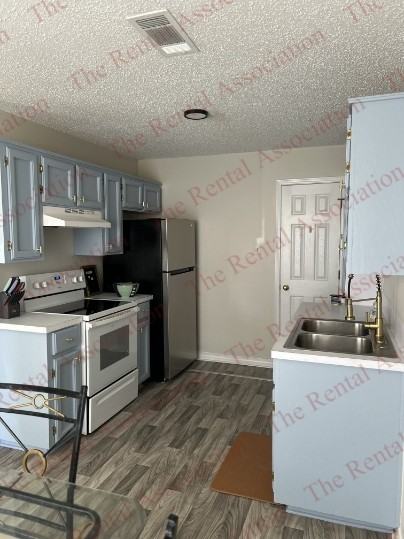 113 Splane Dr #1 - Photo 4 of 18