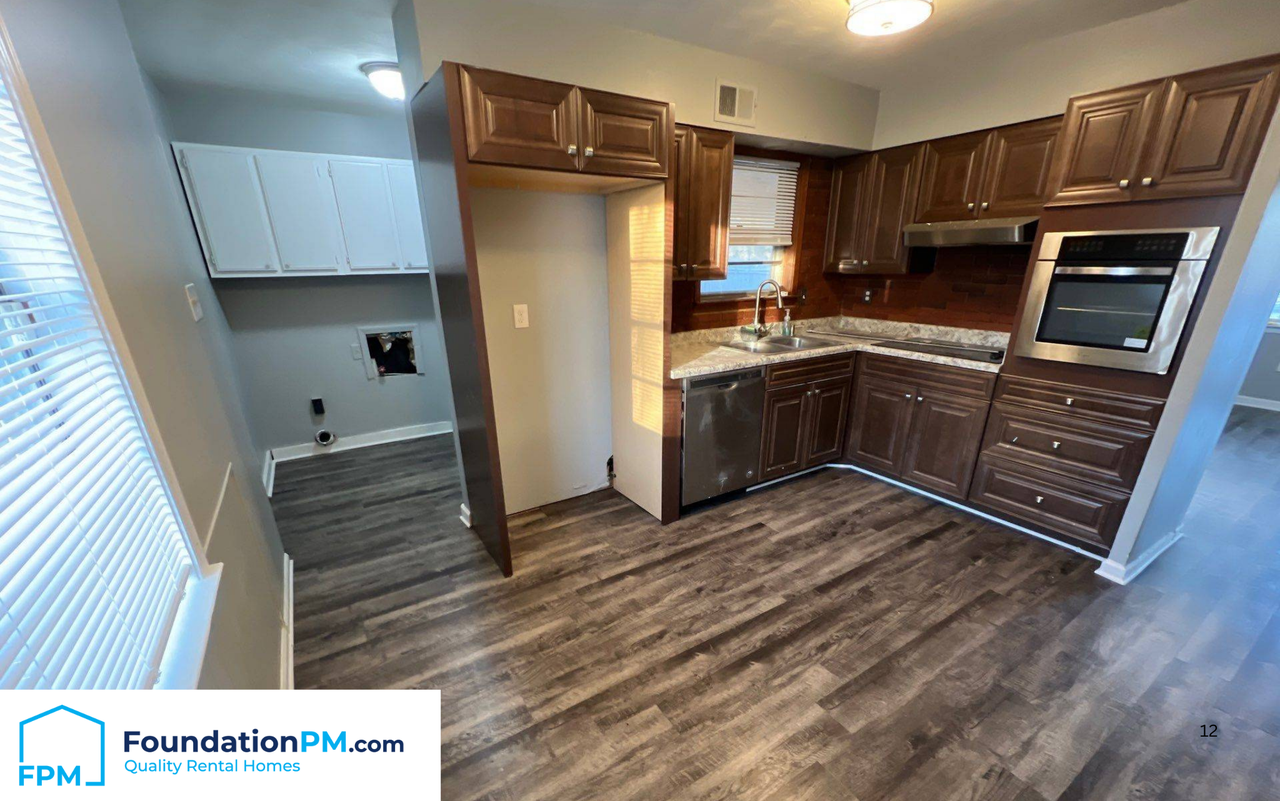 4325 Merlcrest Cv #1 - Photo 3 of 15