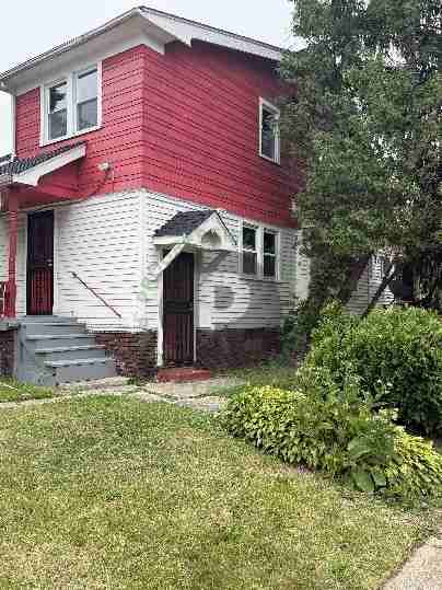 11201 Revere Ave - Photo 2 of 10