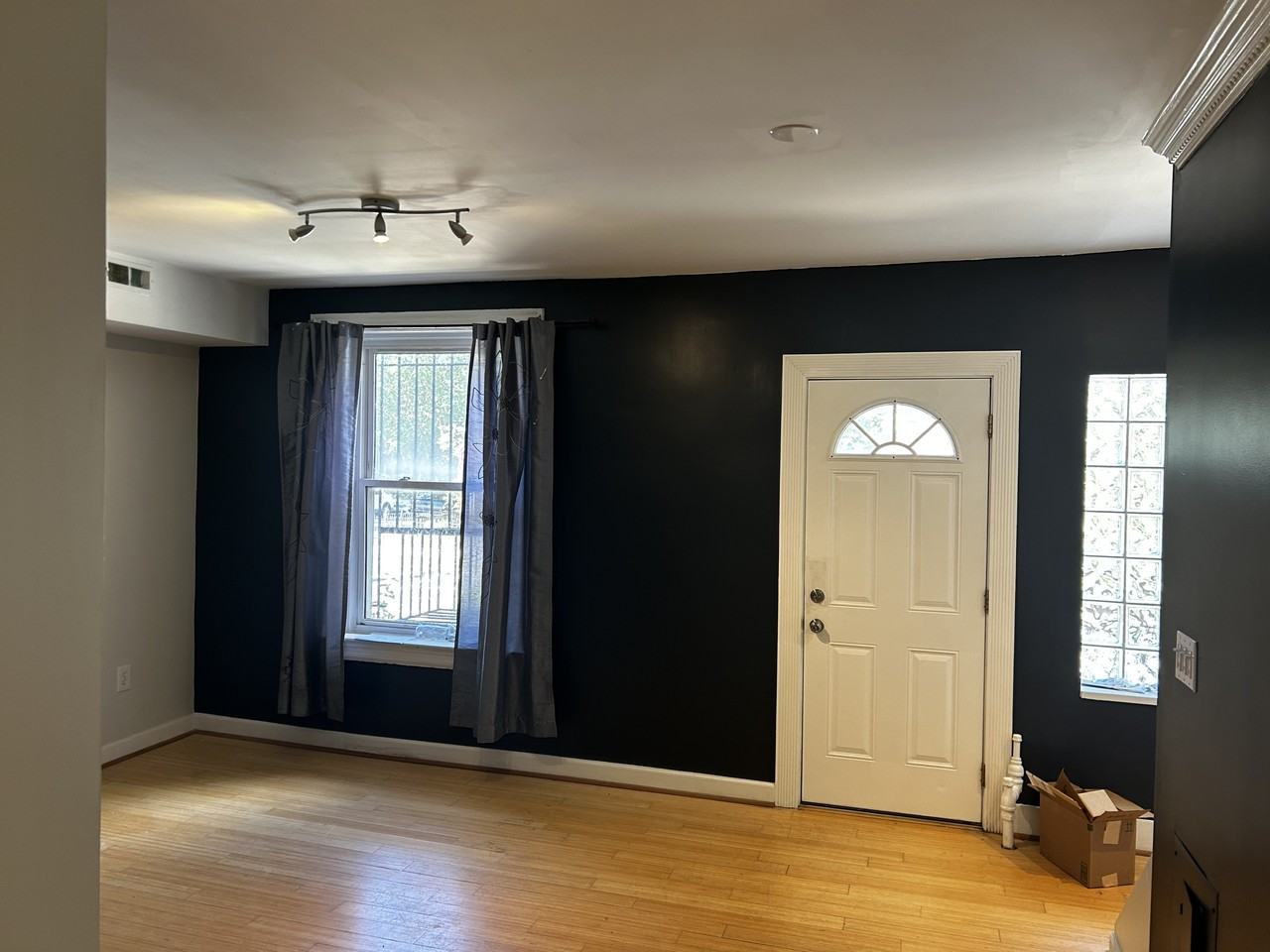 1254 Half St Sw #D - Photo 2 of 11