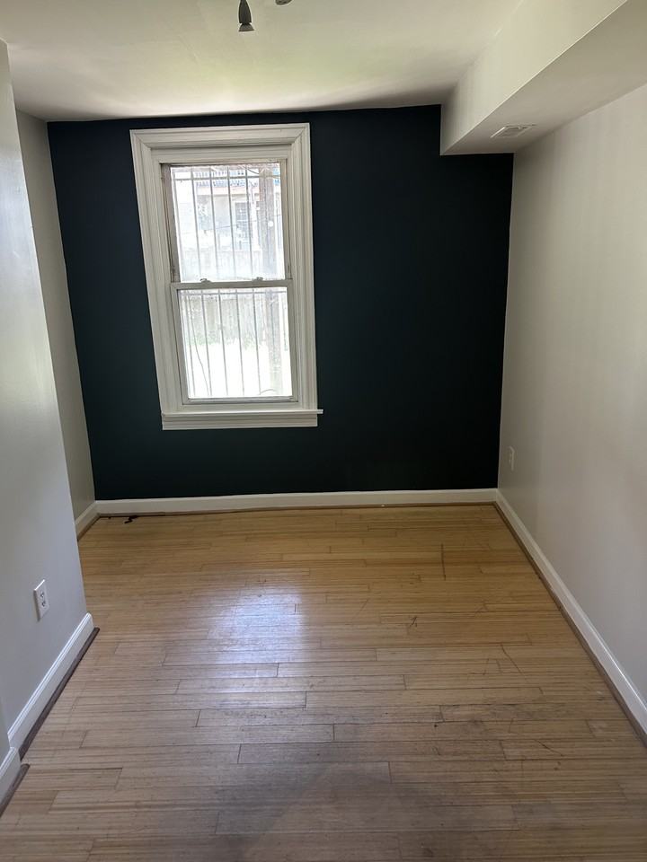 1254 Half St Sw #D - Photo 6 of 11
