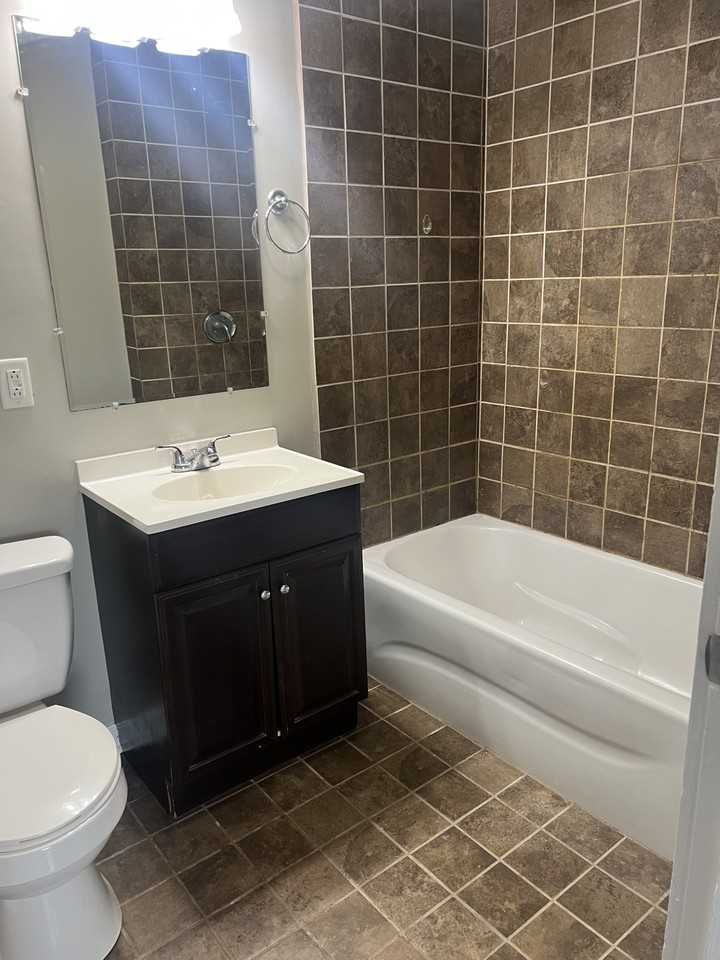 1815 S Ocoee St #4 - Photo 4 of 10
