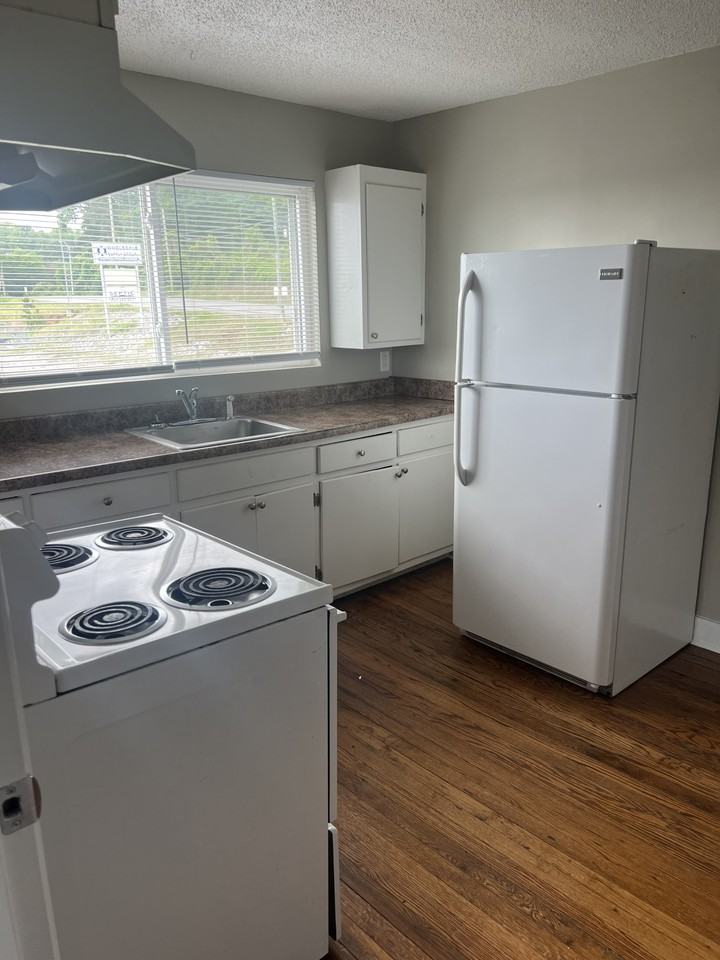 1815 S Ocoee St #4 - Photo 5 of 10