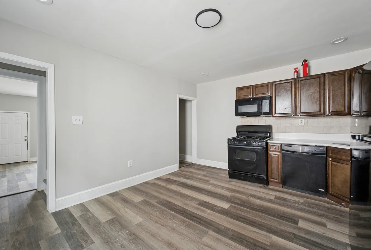 424 N 64th St #1 - Photo 5 of 14