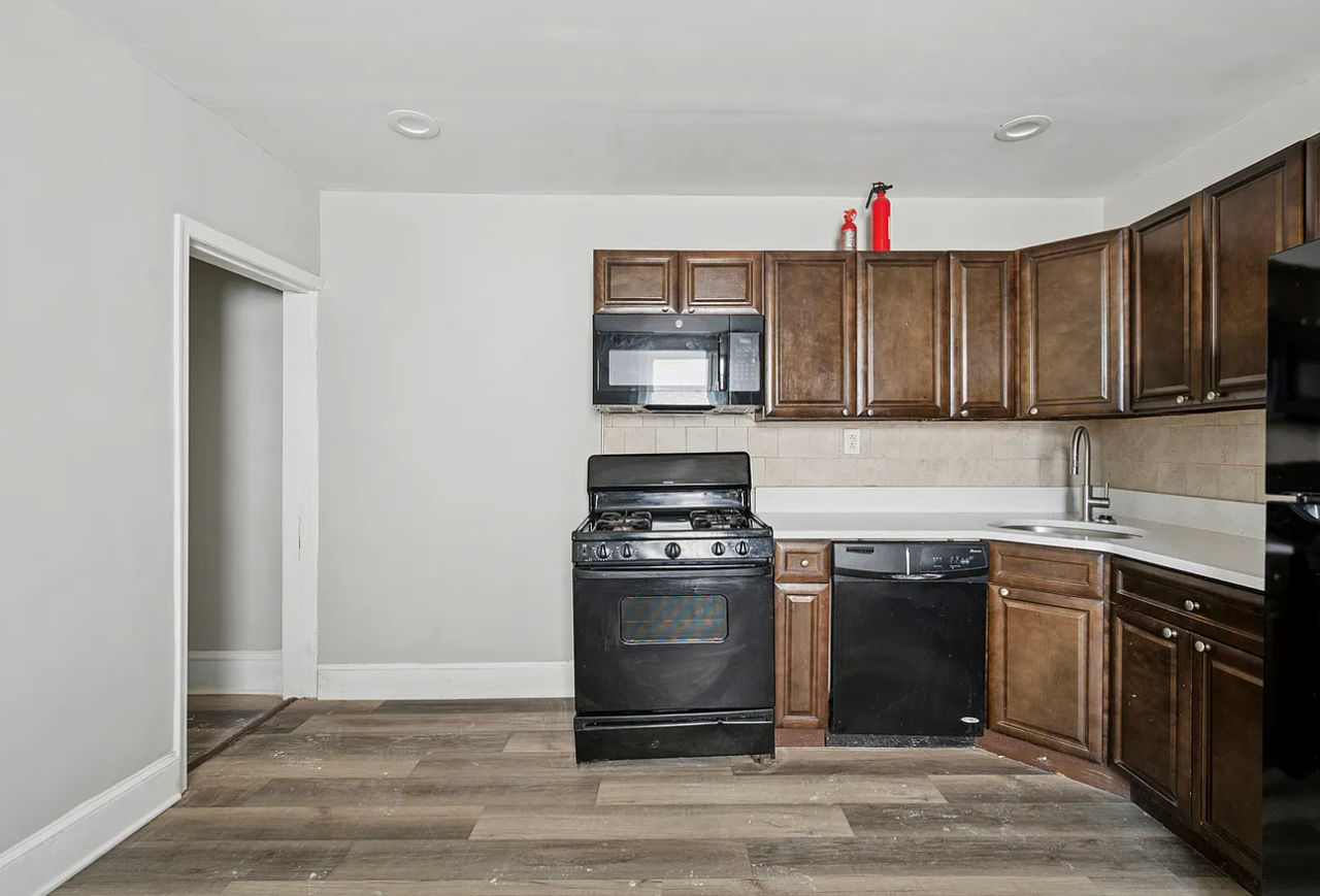 424 N 64th St #1 - Photo 6 of 14