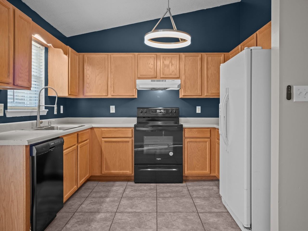 218 Winterberry Ct #1 - Photo 7 of 31