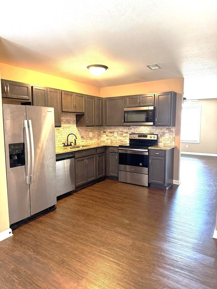 Rollow Ln #2503A - Photo 3 of 11