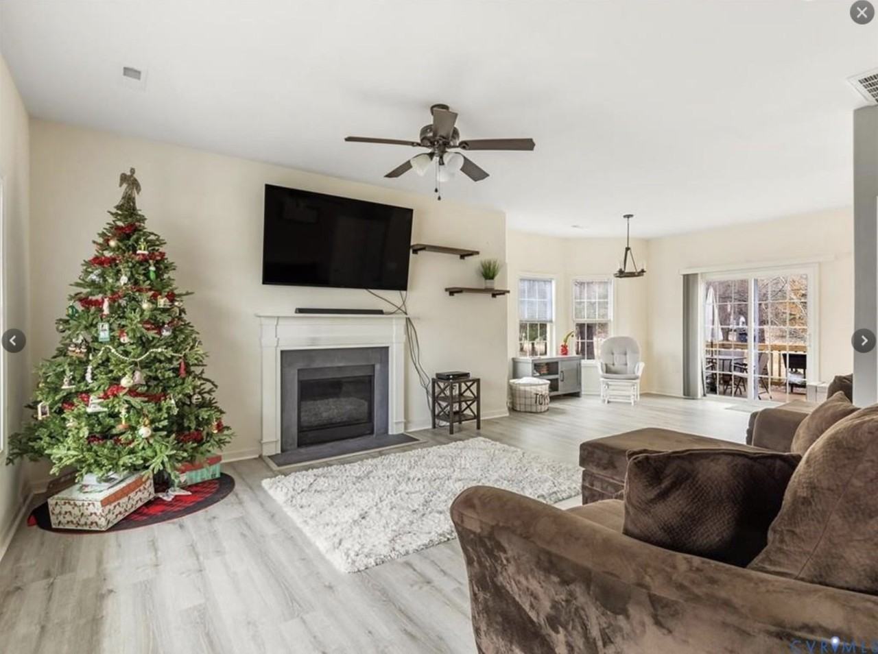 13542 Green Spire Ct #1 - Photo 3 of 27