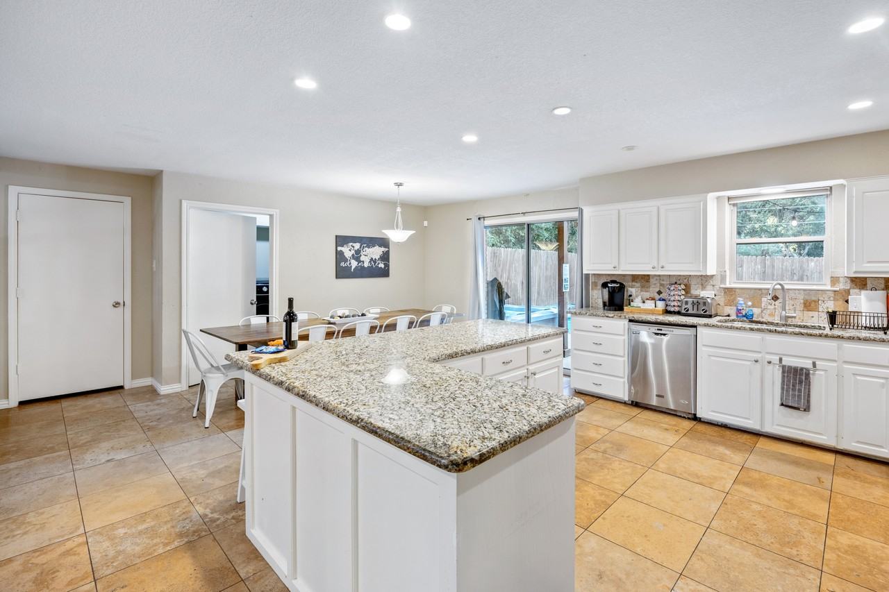 2352 Wildoak Dr #1 - Photo 4 of 37