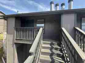 821 Bracewood Cir #C - Photo 1 of 1