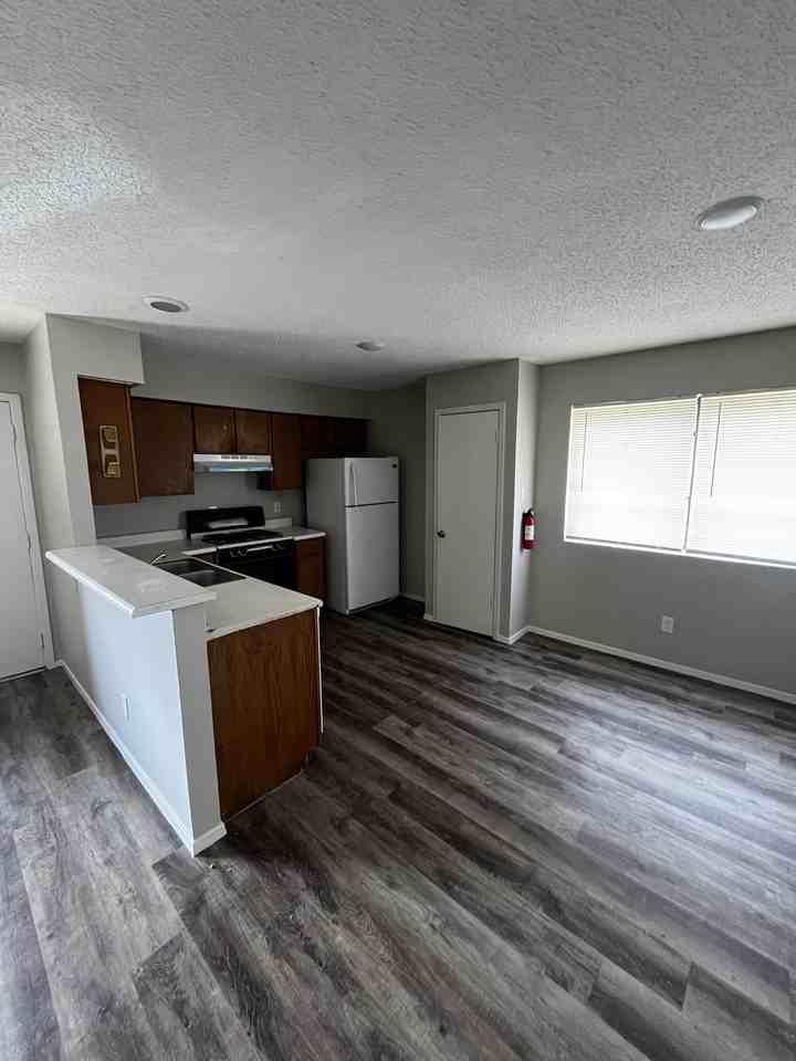 821 Bracewood Cir #C - Photo 3 of 21