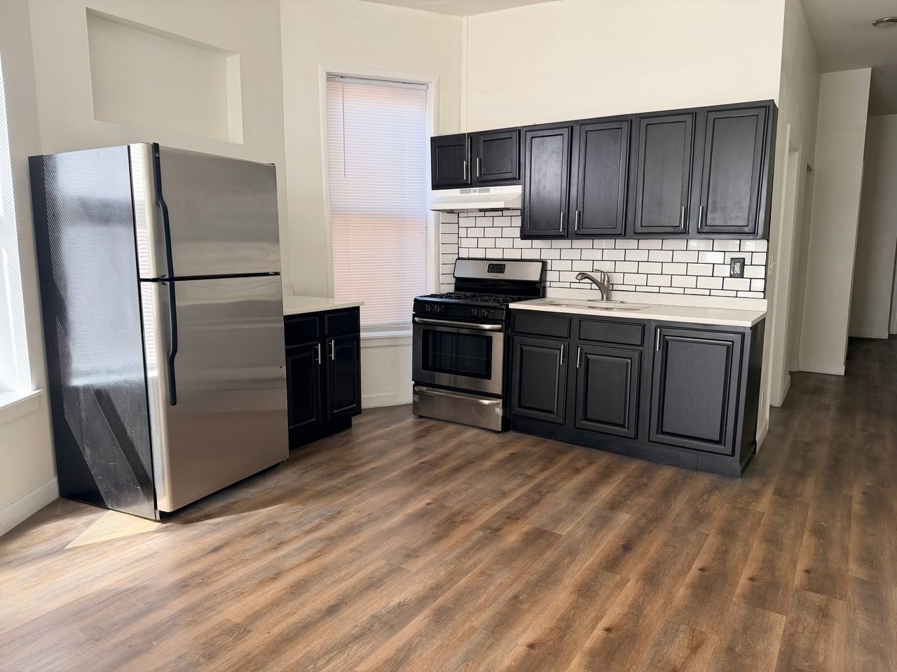 7432 S Maryland Ave #1 - Photo 3 of 10