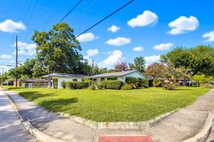 featured image of 271 Wayside Dr #1