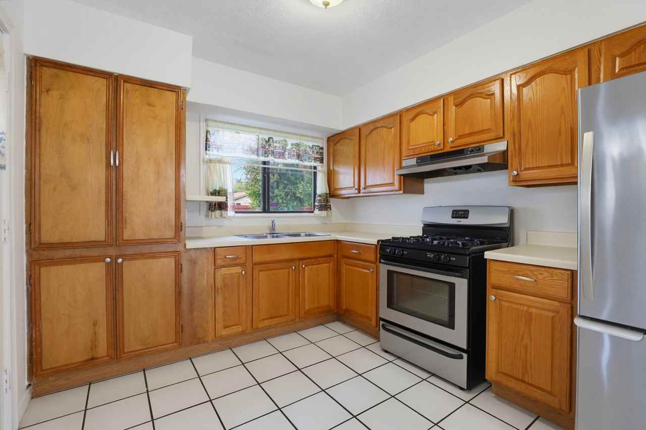 271 Wayside Dr #1 - Photo 7 of 16