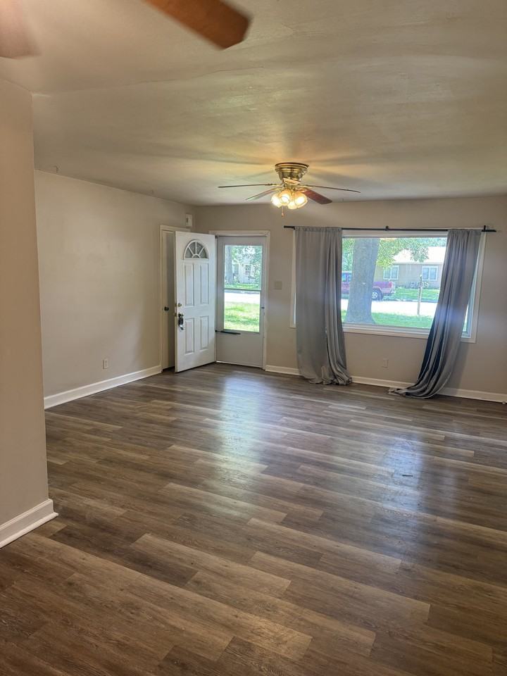 3604 Sw Kirklawn Ave #1 - Photo 3 of 9